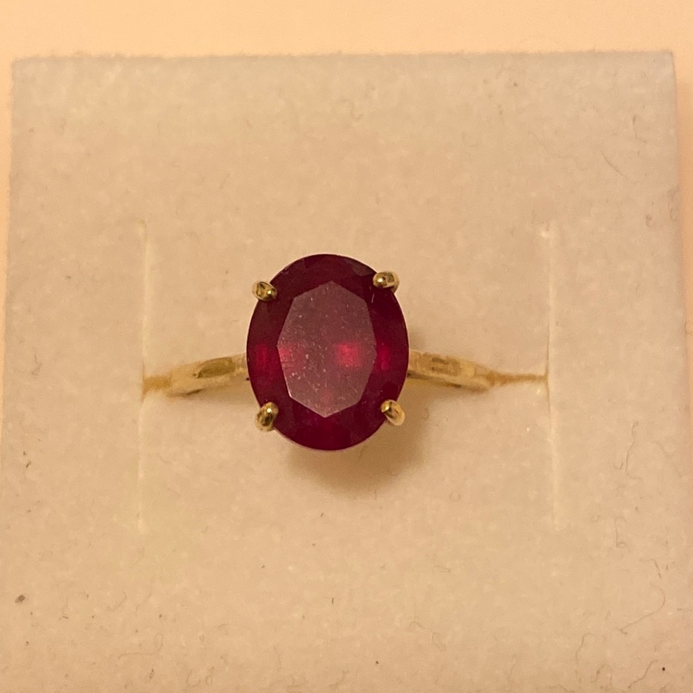 10k yellow gold 2 carat genuine ruby ring